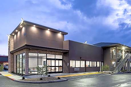 Ramada by Wyndham Modesto Yosemite Area