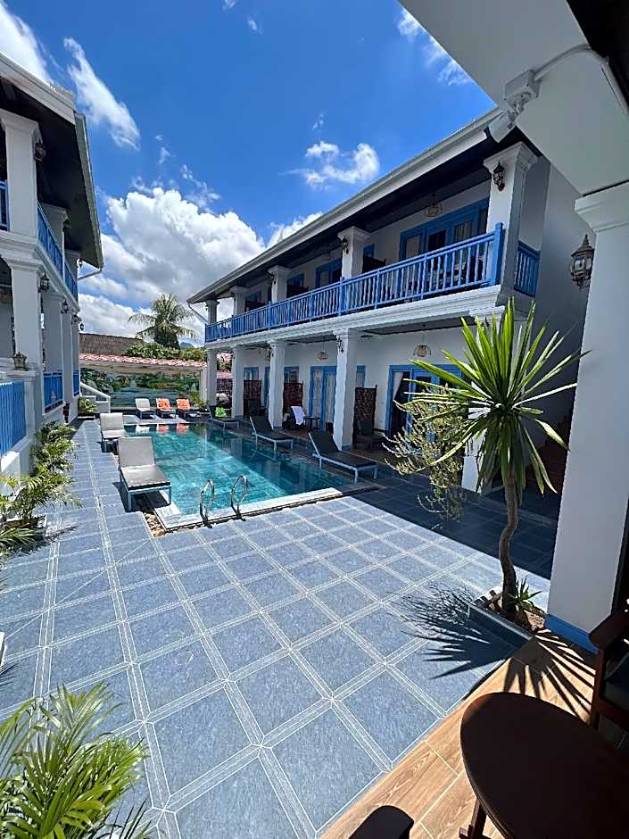 Sadakham Royal View Hotel
