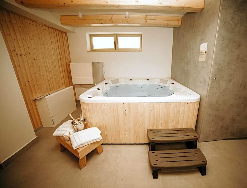 Resla Residence I, II, & Wellness