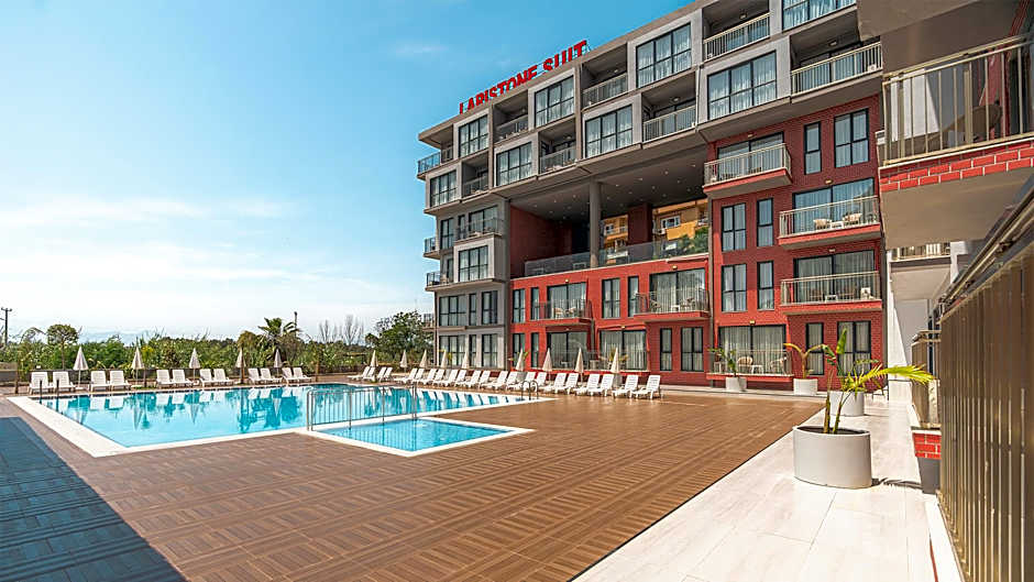 Laristone Suite Spa Hotel
