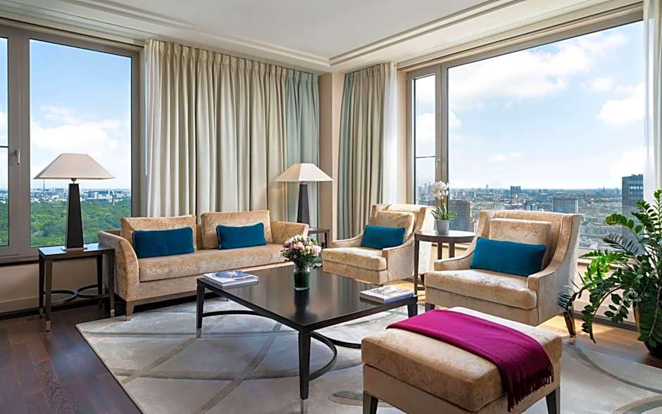 Photo 1 of 3 of 1 King Bed Suite, Tower