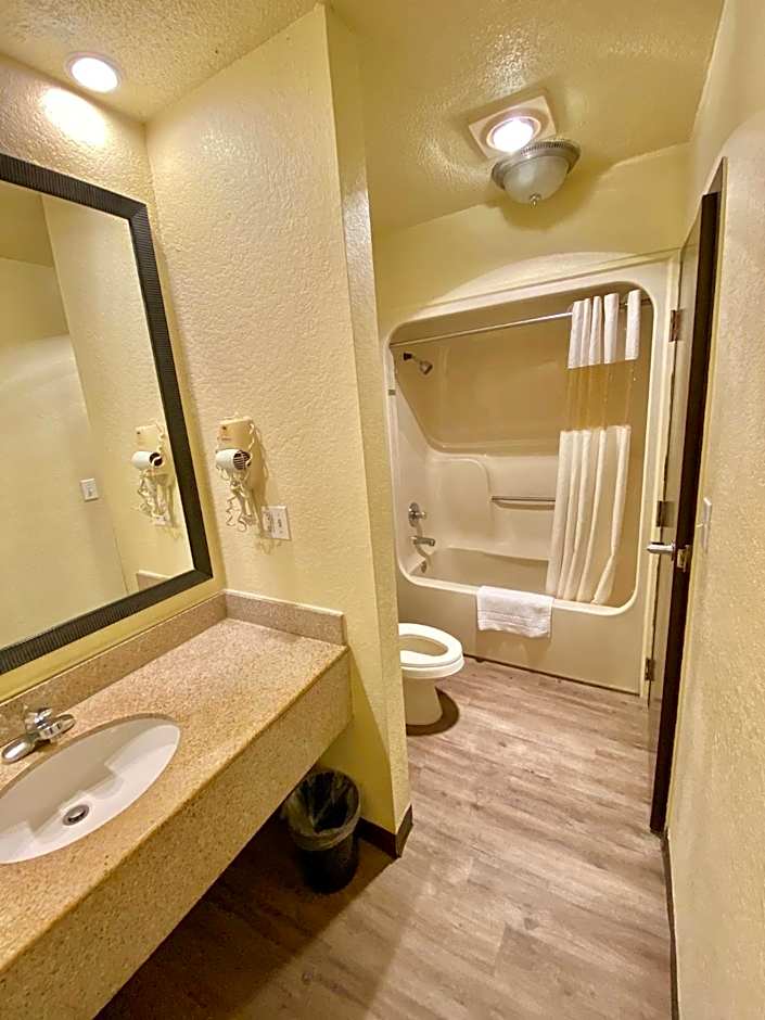 Travelers Inn Elizabeth City