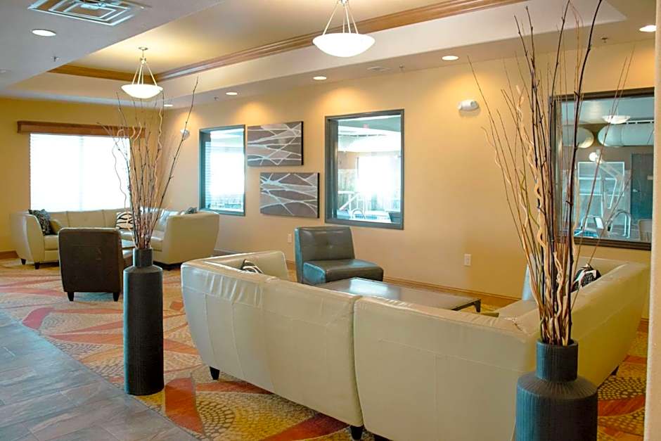 Grand Forks Lodge and Suites