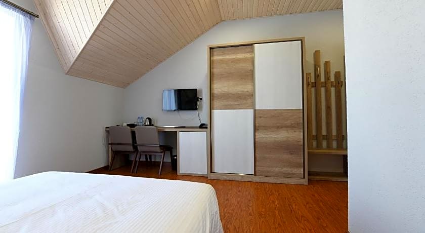 Ereto Hotel by SnowTime