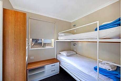 Deluxe Cabin - Sleeps 5