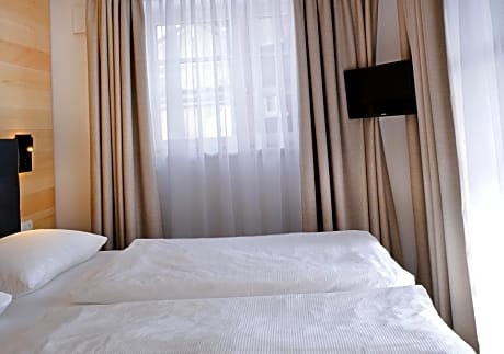 Two-Bedroom Apartment (Annex)