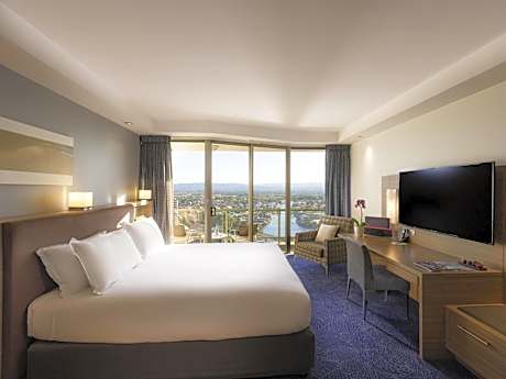 Classic Room, One King Bed, City Views