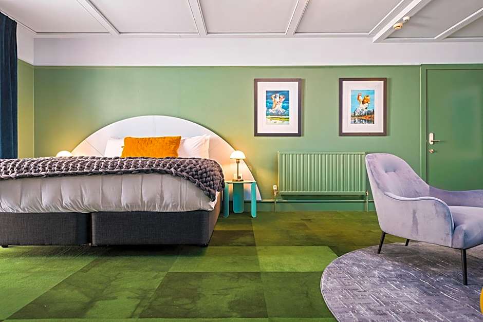 The Central Hotel Queenstown, A Naumi Chapter