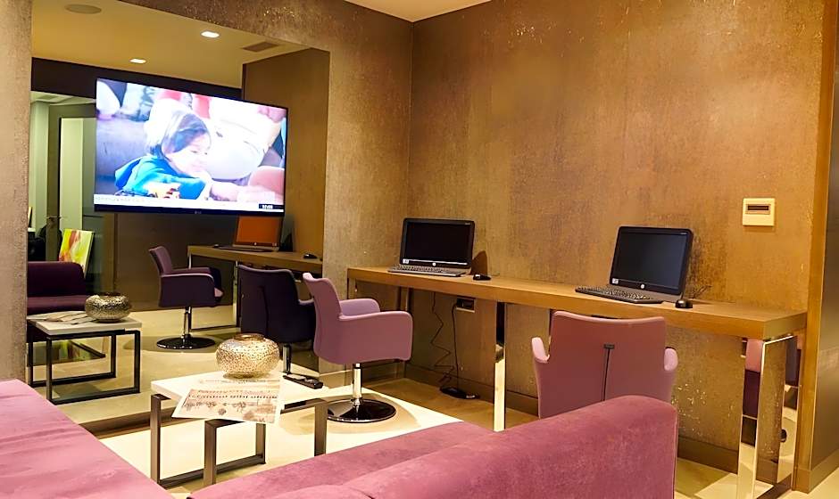 The New Hotel Zeybek