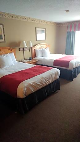 Queen Room with 2 Queen Beds - Non-Smoking