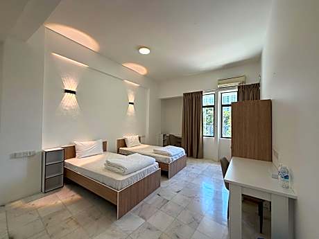 Basic Twin Room - Non-Smoking