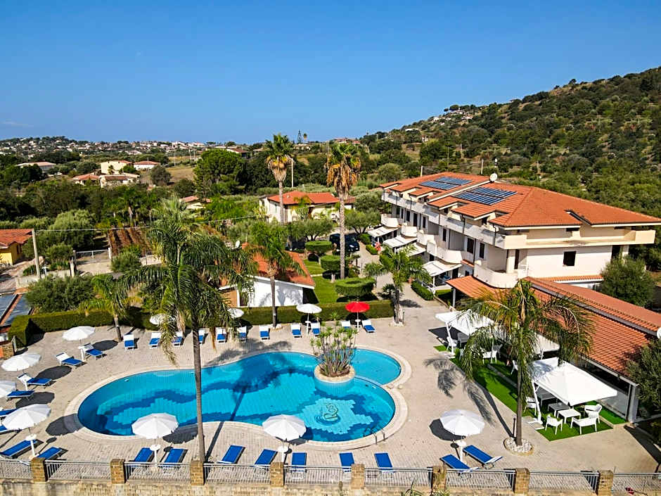 Rosy Hotel Residence