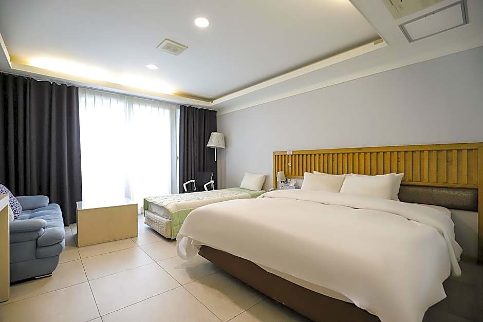 Metro Tourist Hotel Cheonan
