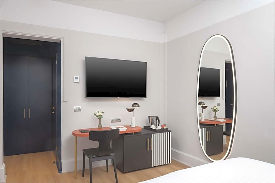 Anglo American Hotel Florence, Curio Collection by Hilton