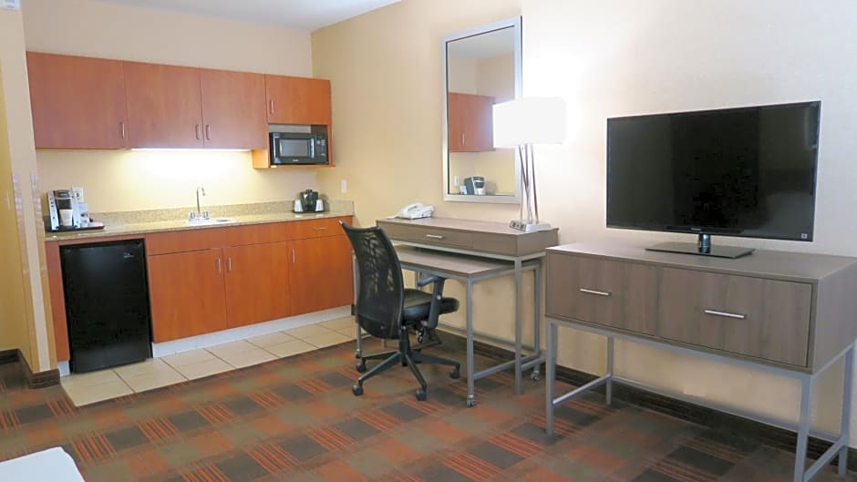 Holiday Inn Express Hotel & Suites Elk Grove Ctrl - Sacramento S By IHG