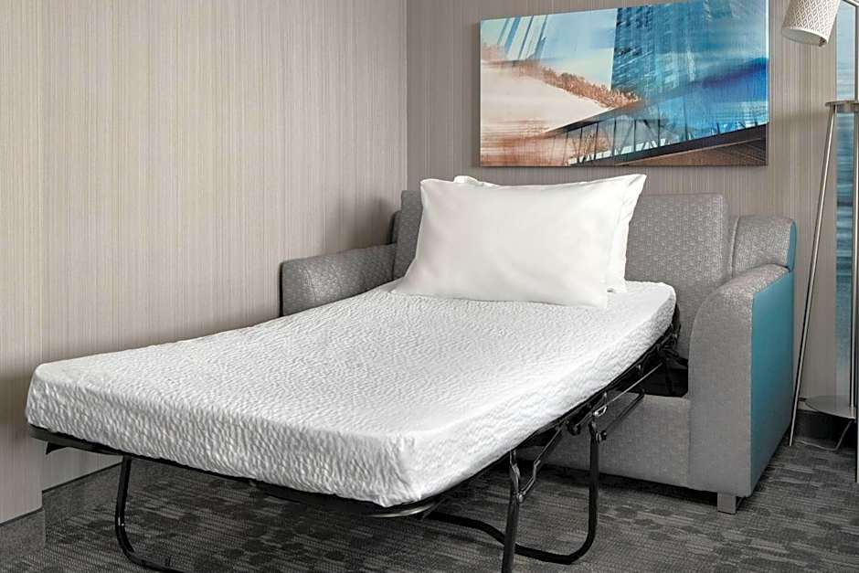 Courtyard by Marriott Edmonton Downtown