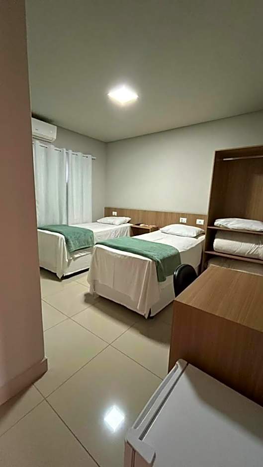 Mahle Hotel - BR 116, km 48