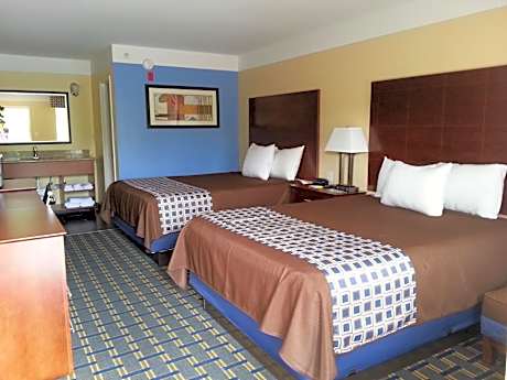 Queen Room with Two Queen Beds - Non-Smoking