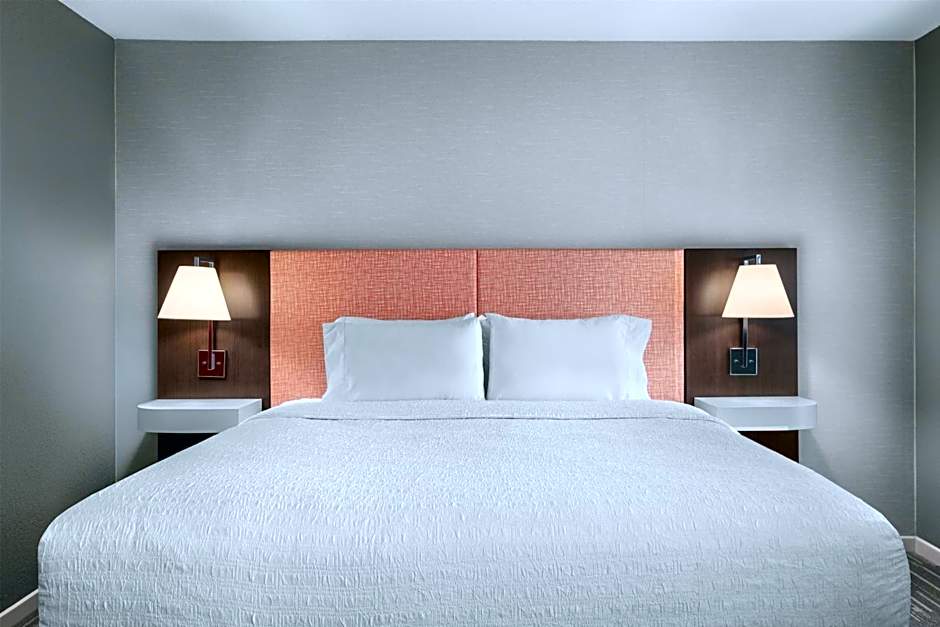 Hampton Inn & Suites Fresno