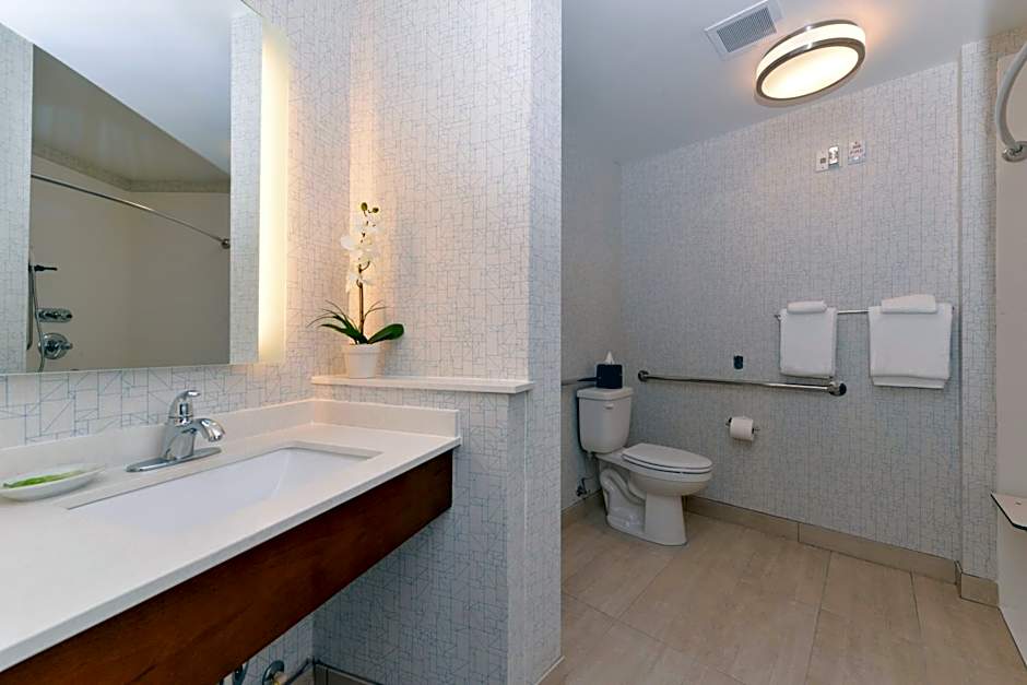 Holiday Inn Express & Suites Trinity By IHG