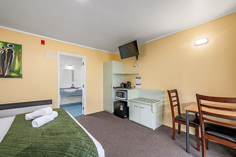 Fenton Court Motel