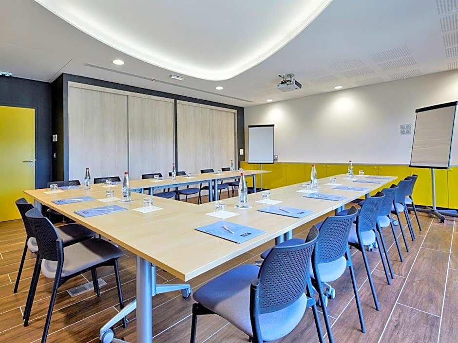 Kyriad Prestige Pau - Zenith - Palais des Sports