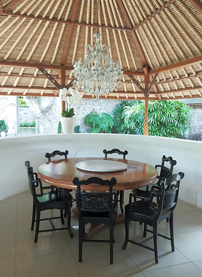 Villa Wantilan Putih