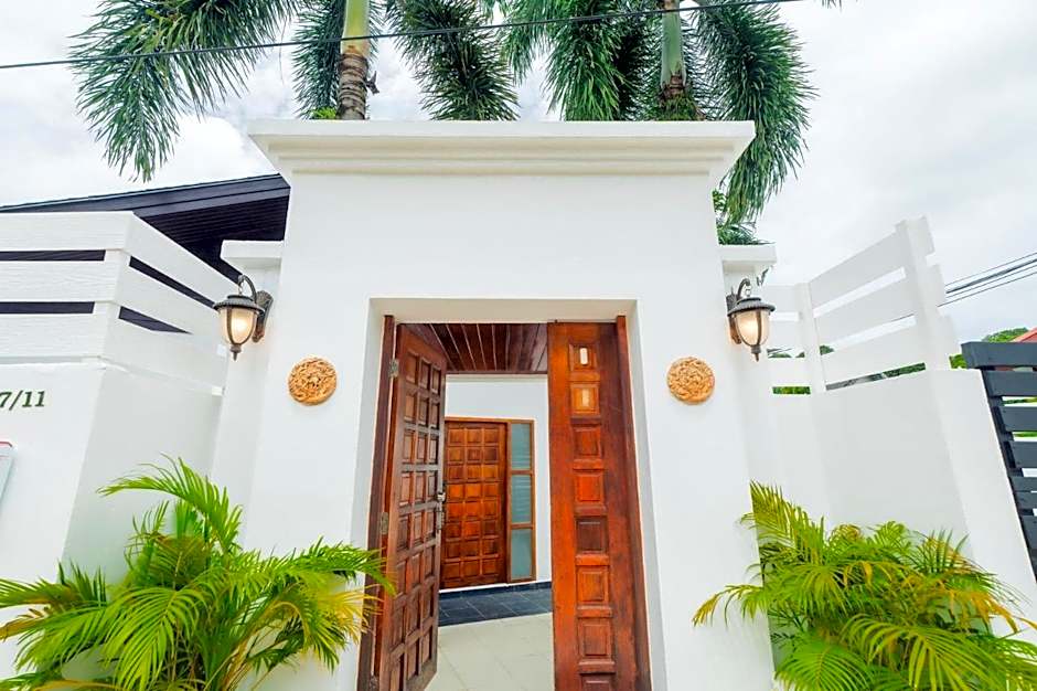 Jasmine Pool Villa in Nai Harn