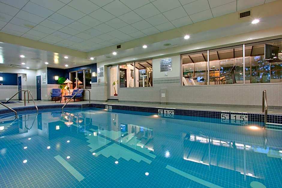 Holiday Inn Calgary Airport By IHG