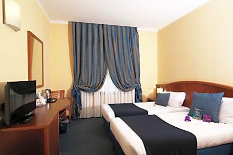 Standard Room with 2 Single Beds