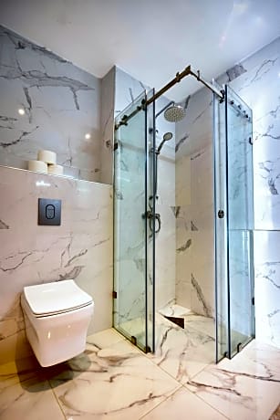 Tifa - Lunja - Piscine - 8Px