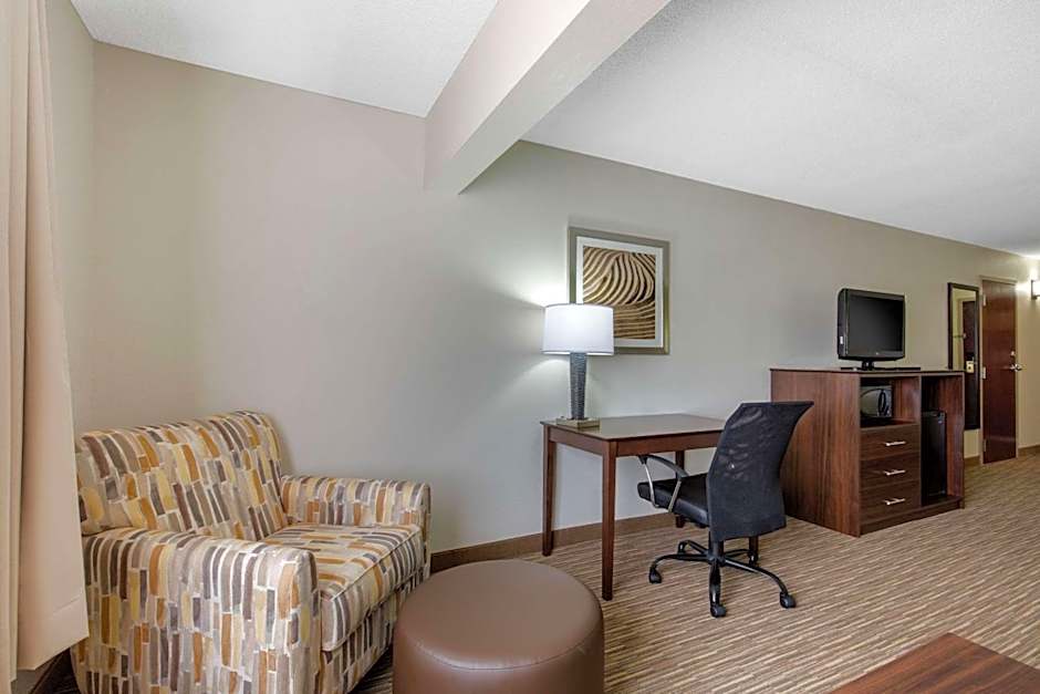 Quality Inn & Suites Mountain Home North
