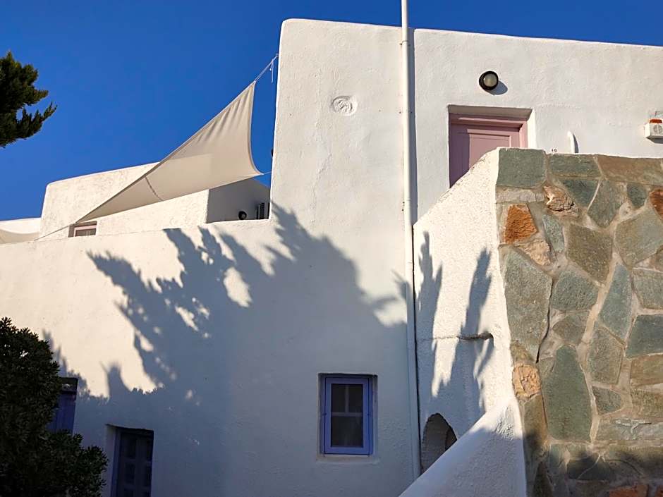 Porto Sikinos Hotel