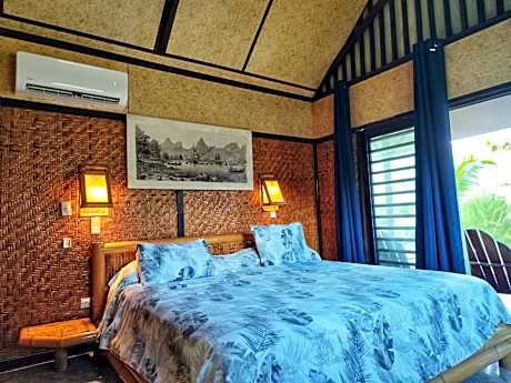 Bungalow with Lagoon View