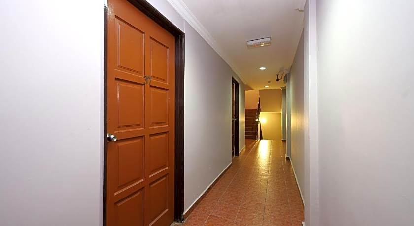 Super OYO 473 Comfort Hotel 2