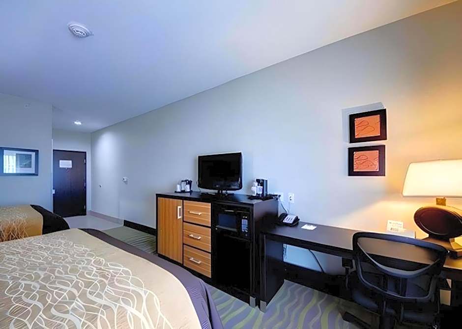 Comfort Inn & Suites