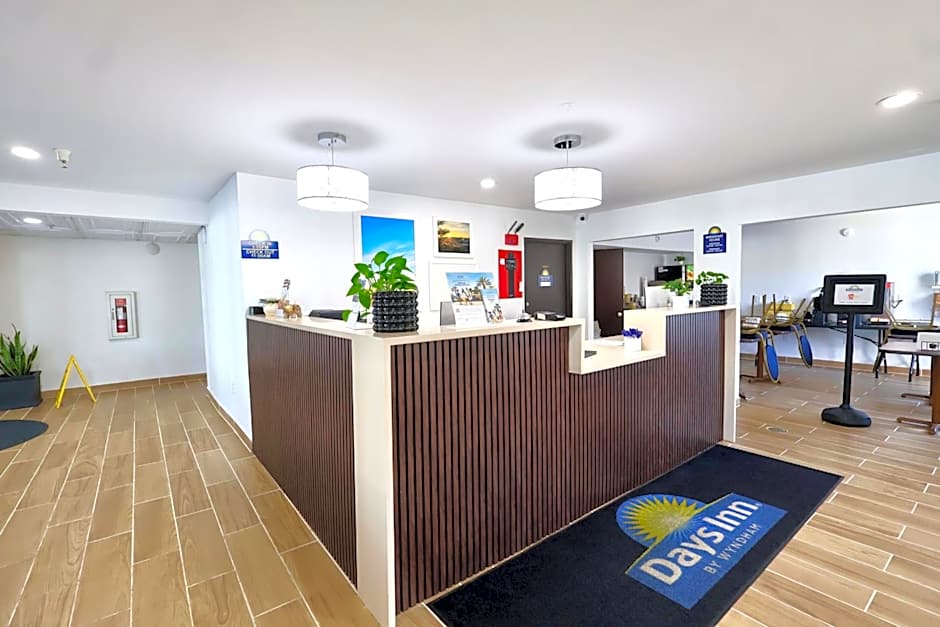 Days Inn by Wyndham Jackson