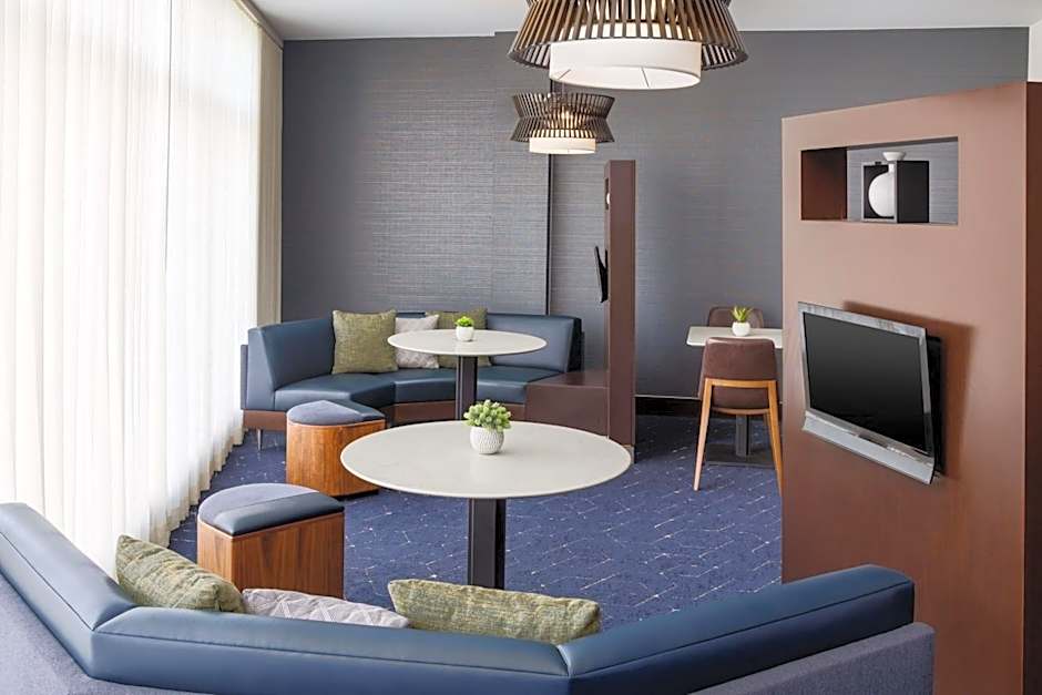 Courtyard by Marriott Keene Downtown