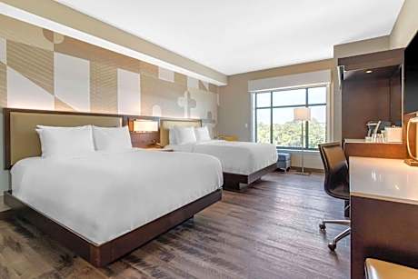 Queen Room with Two Queen Beds - Accessible/Non-Smoking