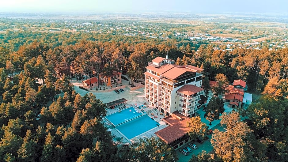 Zuzumbo Resort & Spa