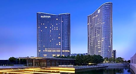 Pullman Wuxi New Lake Hotel