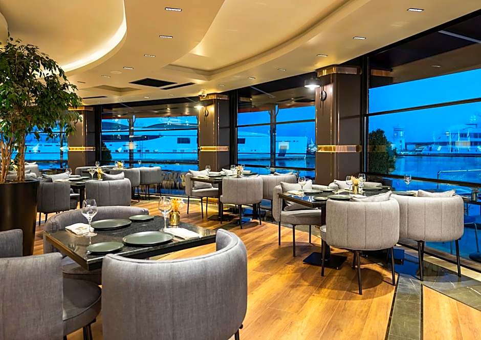 Crowne Plaza Istanbul Tuzla Viaport Marina By IHG