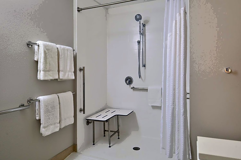 Holiday Inn Express & Suites - Marshalltown By IHG