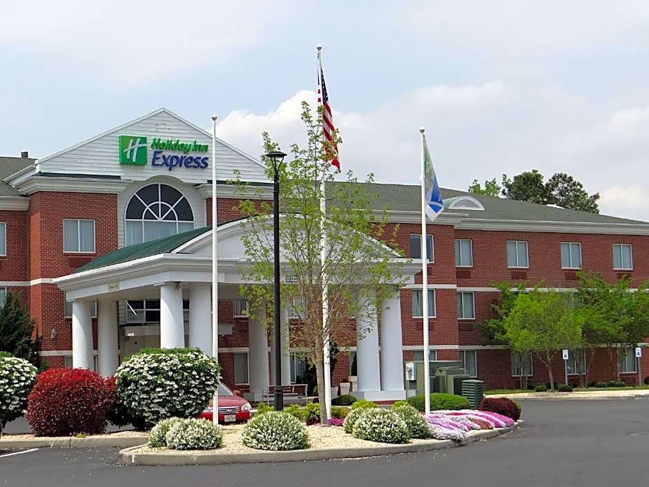 Holiday Inn Express Hotel & Suites Salisbury - Delmar By IHG