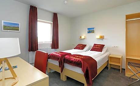Twin Room with Bath