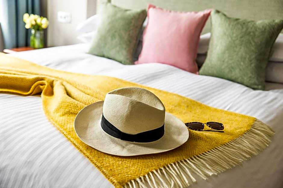 The Moorings Hotel & Restaurant