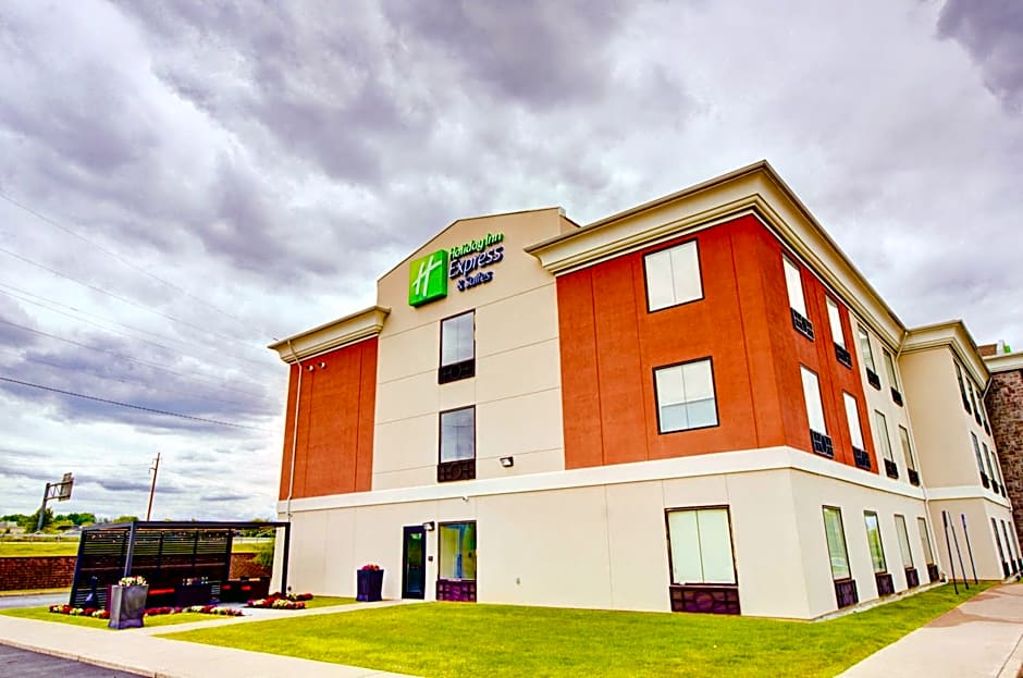 Holiday Inn Express Hotel & Suites Chester By IHG