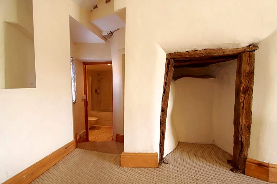 Centre Of Britain Hotel