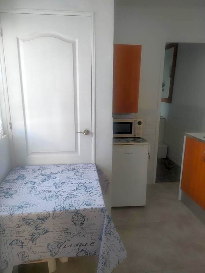 Alba 2 apartamento y Alba 3 habitación con baño