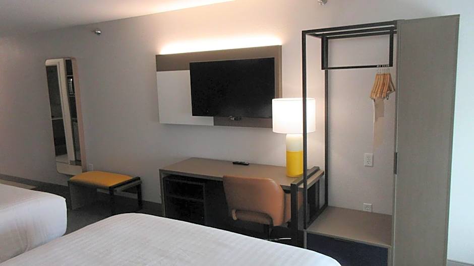 Comfort Inn & Suites Grand Forks near Alerus Center